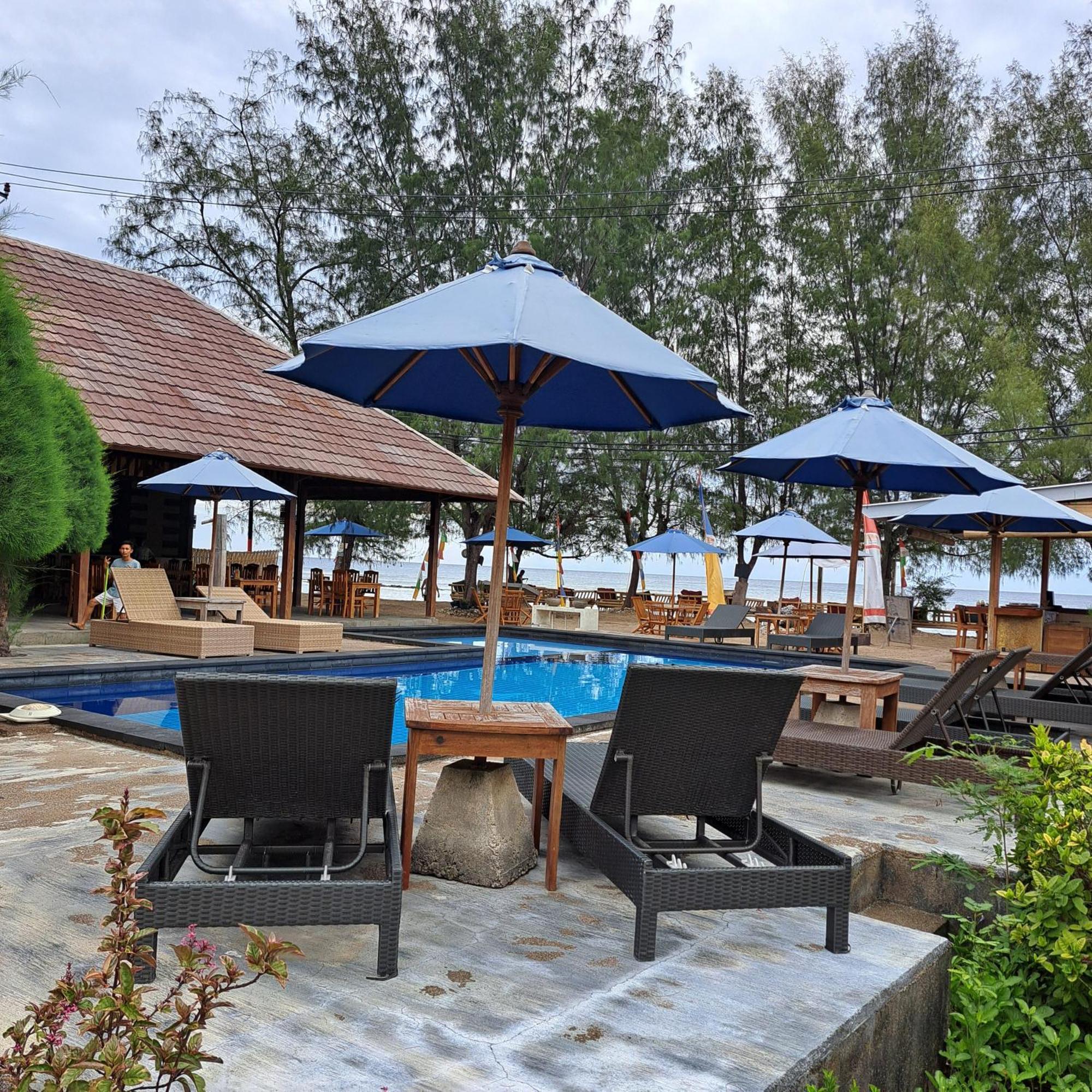 Sandy Beach Bungalows Gili Air Exterior photo