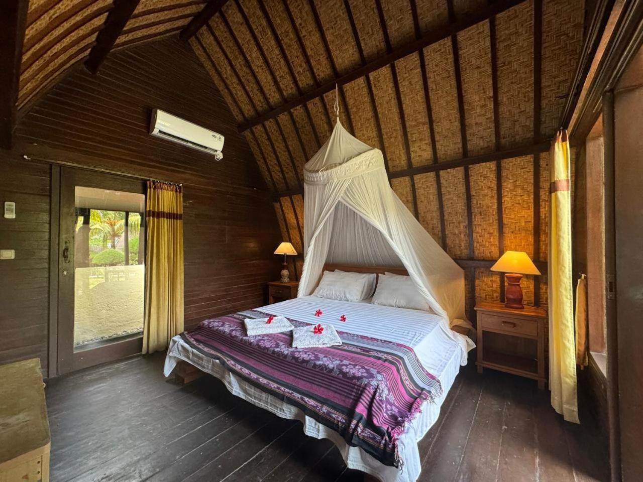 Sandy Beach Bungalows Gili Air Exterior photo