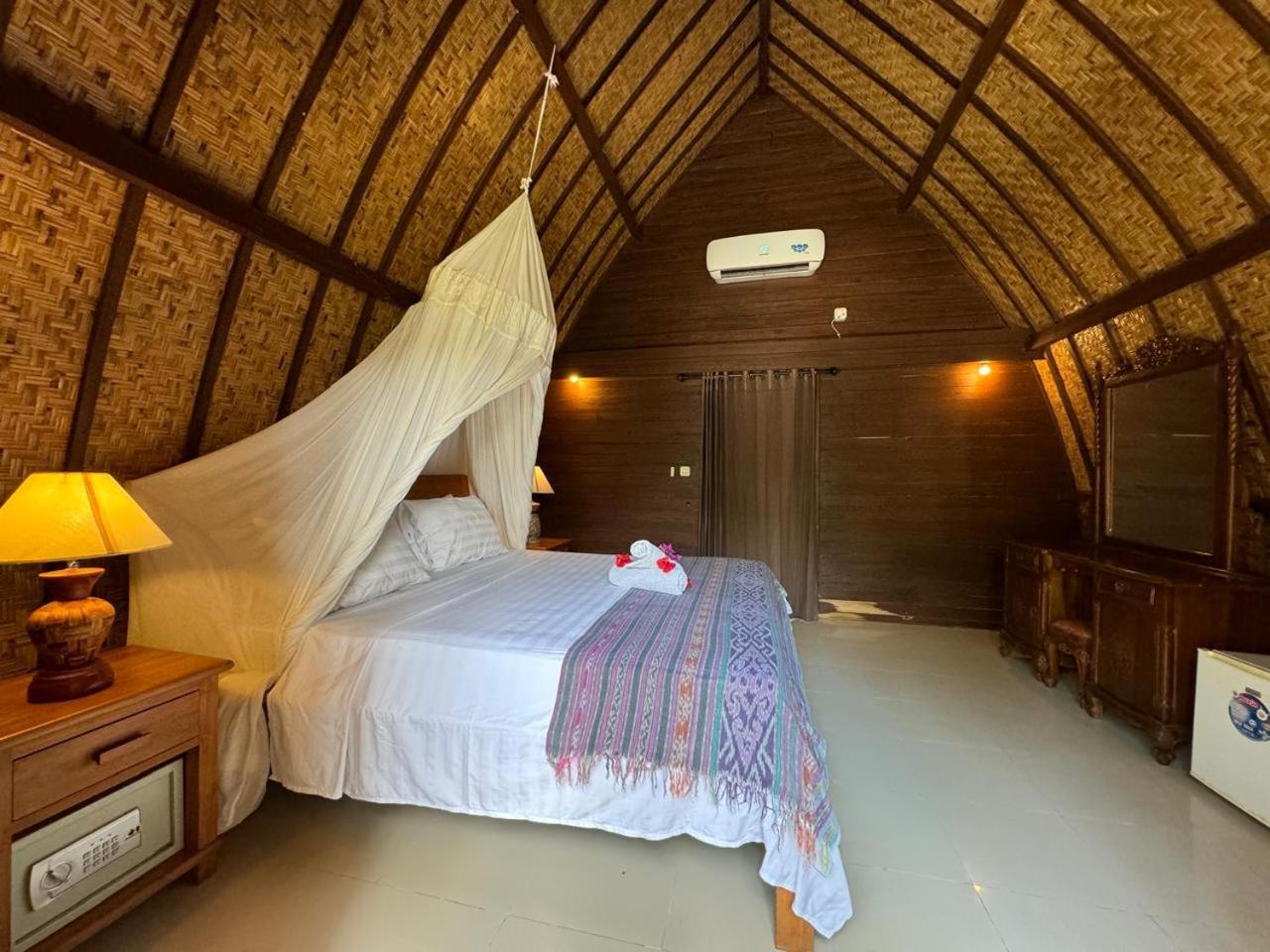 Sandy Beach Bungalows Gili Air Exterior photo
