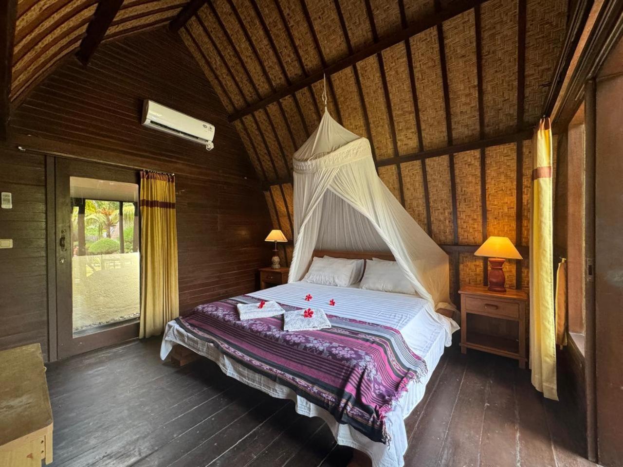 Sandy Beach Bungalows Gili Air Exterior photo