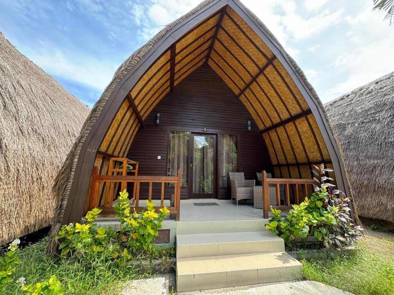 Sandy Beach Bungalows Gili Air Exterior photo
