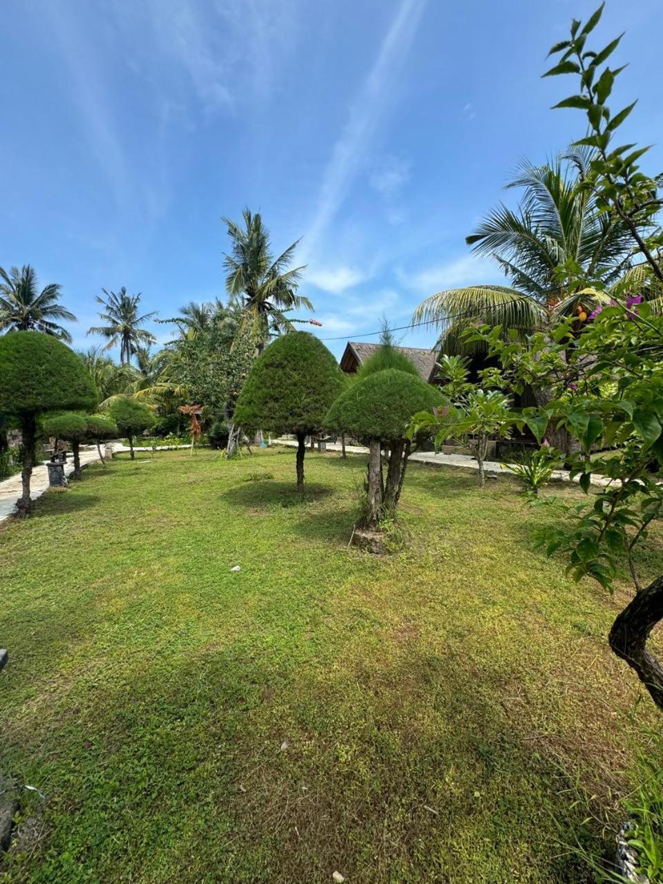 Sandy Beach Bungalows Gili Air Exterior photo