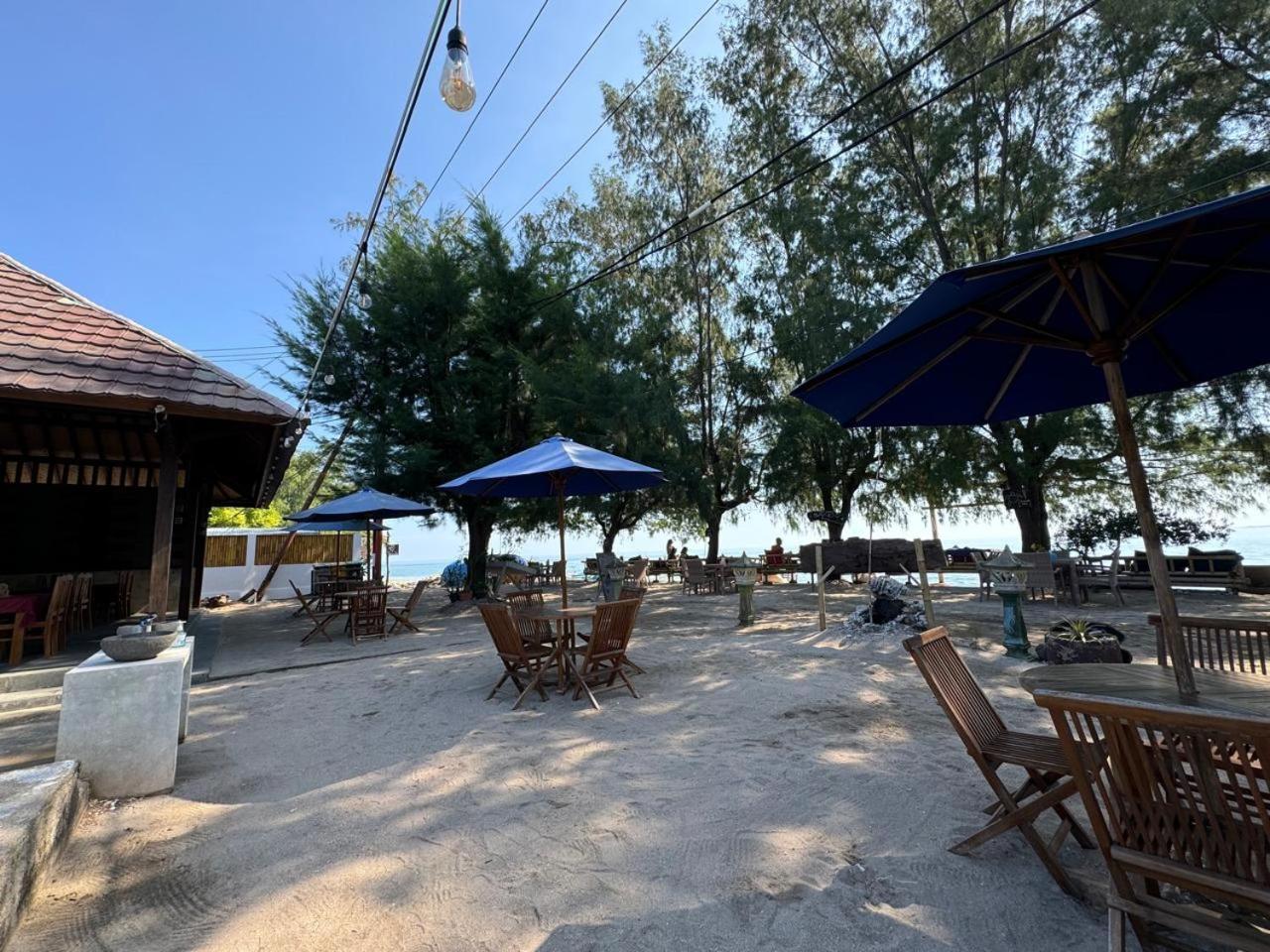 Sandy Beach Bungalows Gili Air Exterior photo