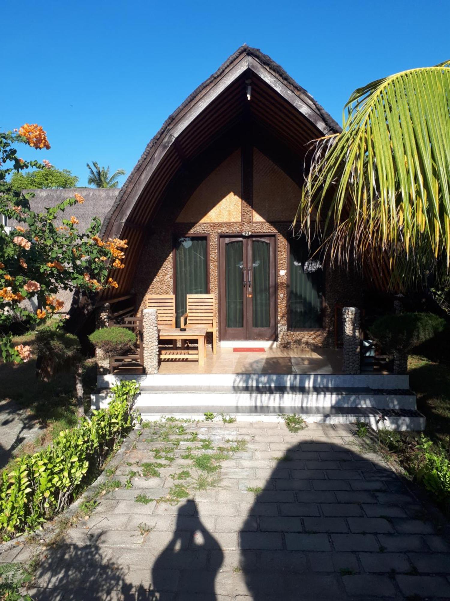 Sandy Beach Bungalows Gili Air Exterior photo