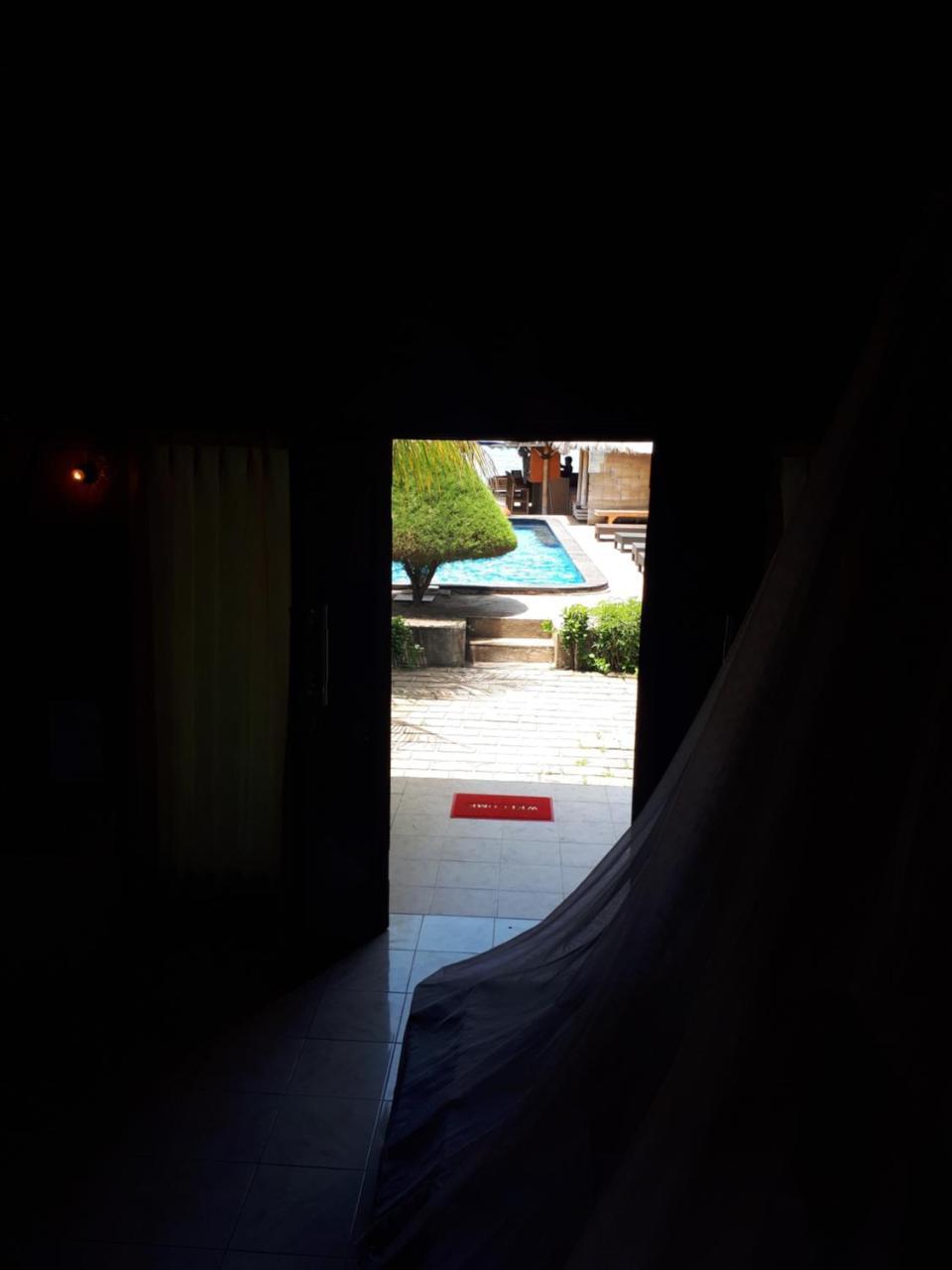 Sandy Beach Bungalows Gili Air Exterior photo