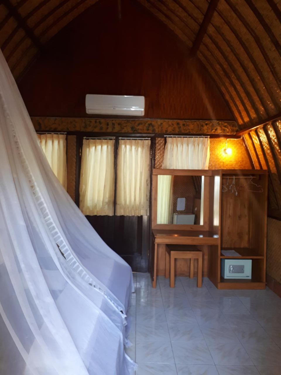 Sandy Beach Bungalows Gili Air Exterior photo