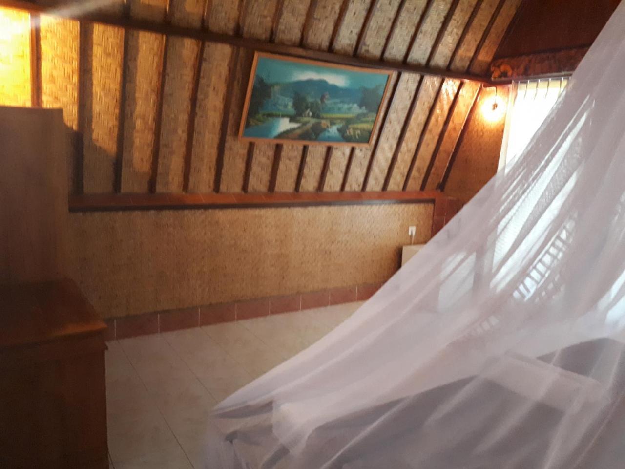 Sandy Beach Bungalows Gili Air Exterior photo