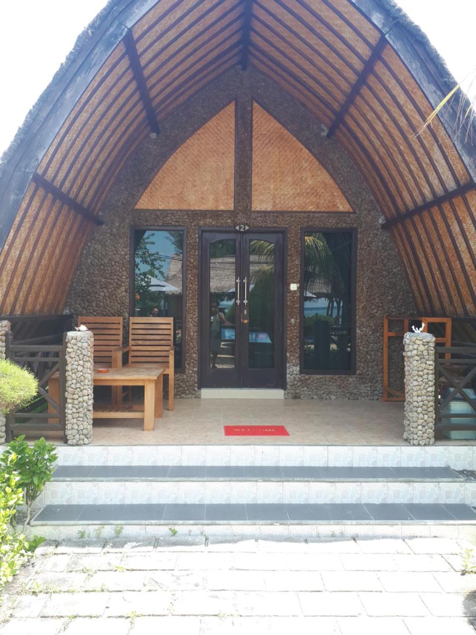 Sandy Beach Bungalows Gili Air Exterior photo